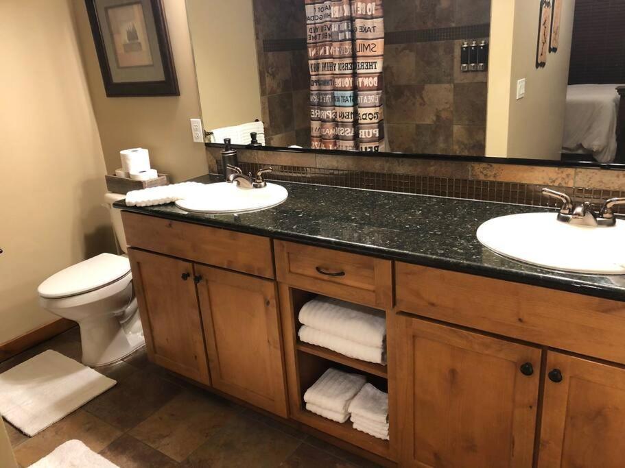 Penthouse Mountain Haven With Community Spa Room Kellogg Bagian luar foto